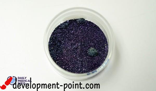 What is potassium permanganate?  What is its medical use?