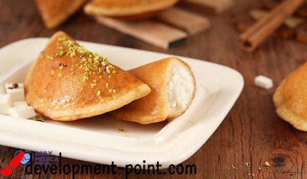 Qatayef with cheese