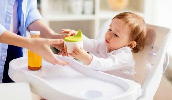 The method of weaning from breastfeeding