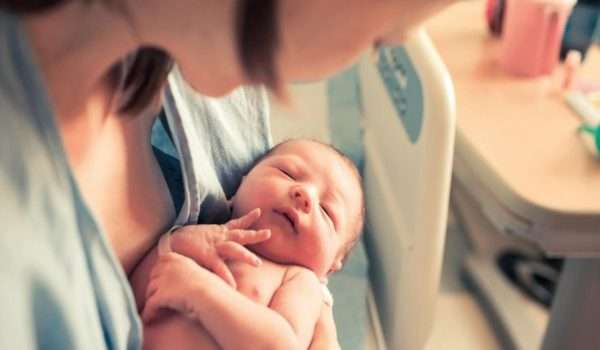 Signs of birth wound healing